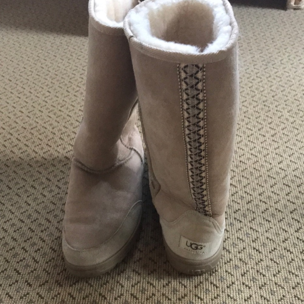 UGGs new never worn please lined Beige suede